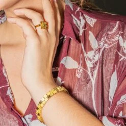 Bracelet MAUBOUSSIN "Cubes" En Or Jaune -Castafiore Boutique bracelet mauboussin cubes en or jaune 470619