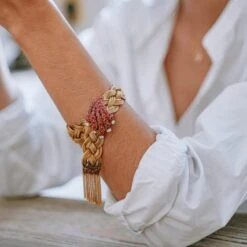 Bracelet Tressé En Or Jaune, Rubis Et Diamants 7 Bracelet Tressé En Or Jaune, Rubis Et Diamants -Castafiore Boutique bracelet tresse en or et rubis 441263