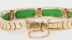 Bracelet Vintage En Or Jaune, Jade Et Diamants -Castafiore Boutique bracelet vintage en or jaune jade et diamants 199199