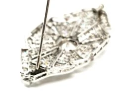 Broche Art Déco En Or Blanc Et Platine Pavé Diamants -Castafiore Boutique broche art deco en or blanc et platine pave diamants 142963