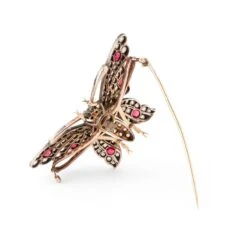 Broche Épingle "Papillon" En Or Jaune, Argent, Rubis Et Diamants -Castafiore Boutique broche epingle papillon en or jaune argent rubis et diamants 1554504