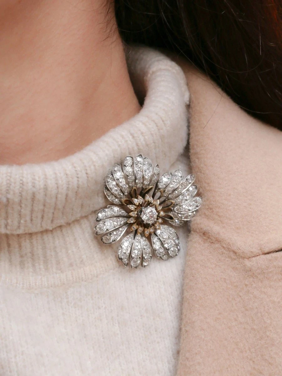 Broche Fleur Ancienne Or Argent Diamants Taille Ancienne 2 Broche Fleur Ancienne Or Argent Diamants Taille Ancienne – Image 2