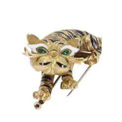 Broche Tigre En Or Jaune, émeraudes Et Diamants -Castafiore Boutique broche tigre en or jaune emeraudes et diamants 469039