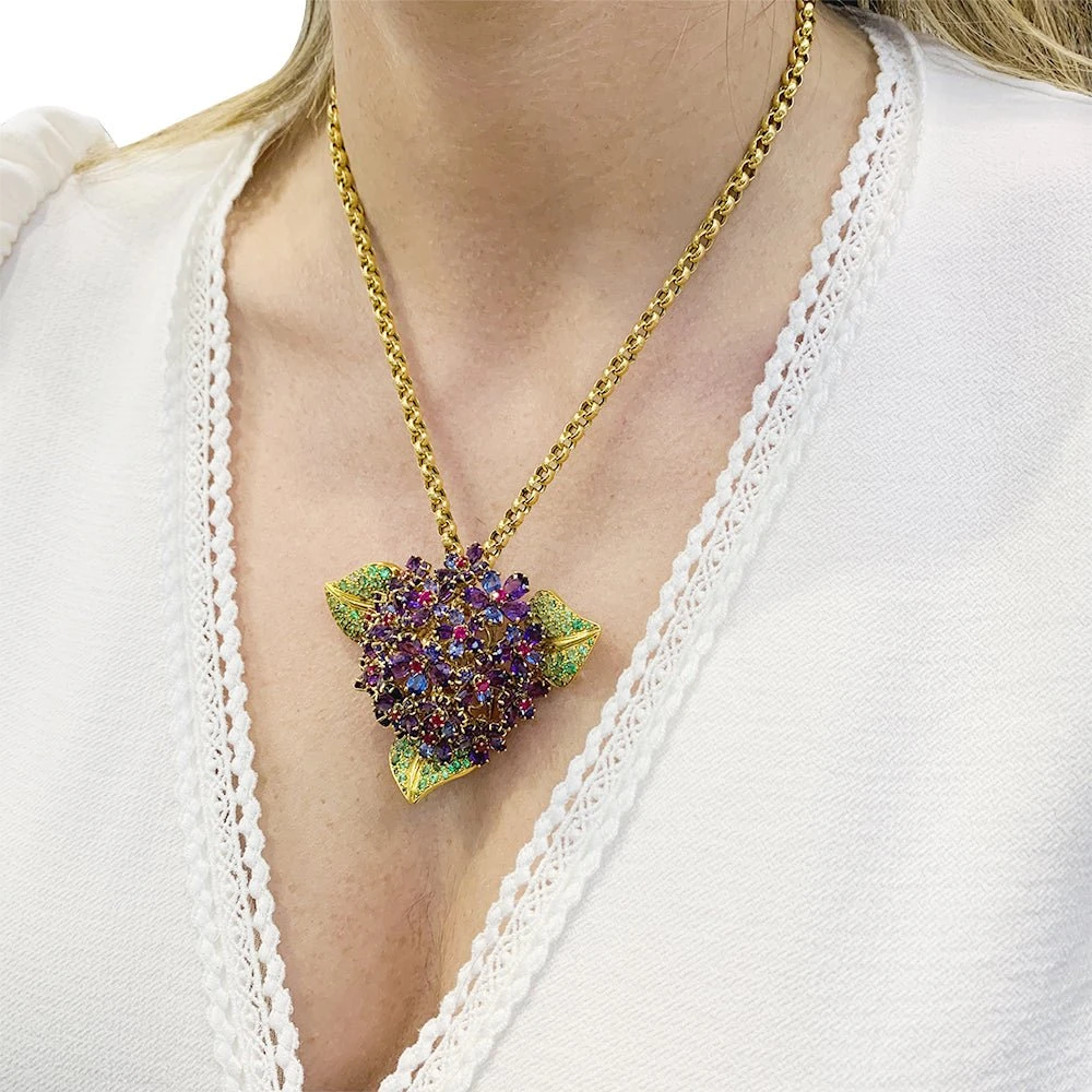 Miller Clip René Boivin,"Bouquet De Violettes", Or Jaune, Gemmes De Couleur. 7 Miller Clip René Boivin,"Bouquet De Violettes", Or Jaune, Gemmes De Couleur. – Image 7