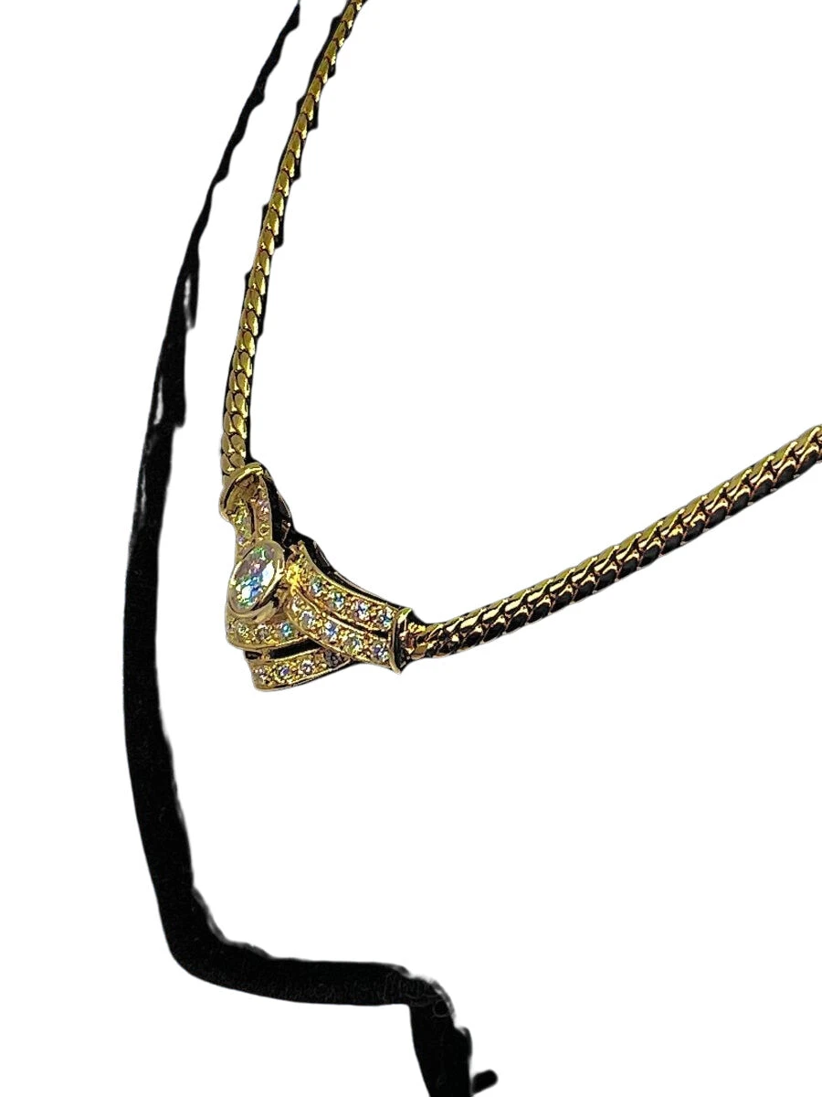 Collier En Or Jaune 18 Carats Et Motif En Diamants 5 Collier En Or Jaune 18 Carats Et Motif En Diamants – Image 5