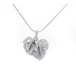 Collier Pendentif Coeur En Or Blanc Pavé Diamants