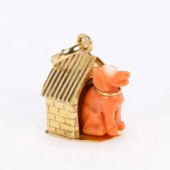 Collier Pendentif En Or Jaune Et Corail -Castafiore Boutique collier pendentif en or jaune et corail 701517