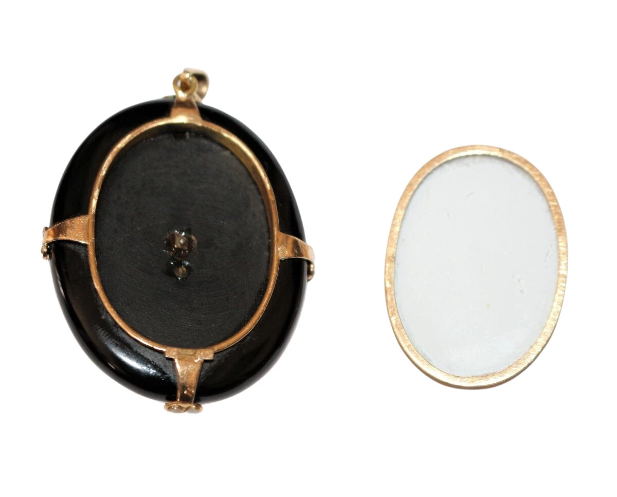 Collier Pendentif En Or Jaune Et En Onyx Et Perles 5 Collier Pendentif En Or Jaune Et En Onyx Et Perles – Image 5