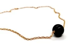 Collier Pendentif En Or Rose Et Onyx -Castafiore Boutique collier pendentif en or rose et onyx 566556