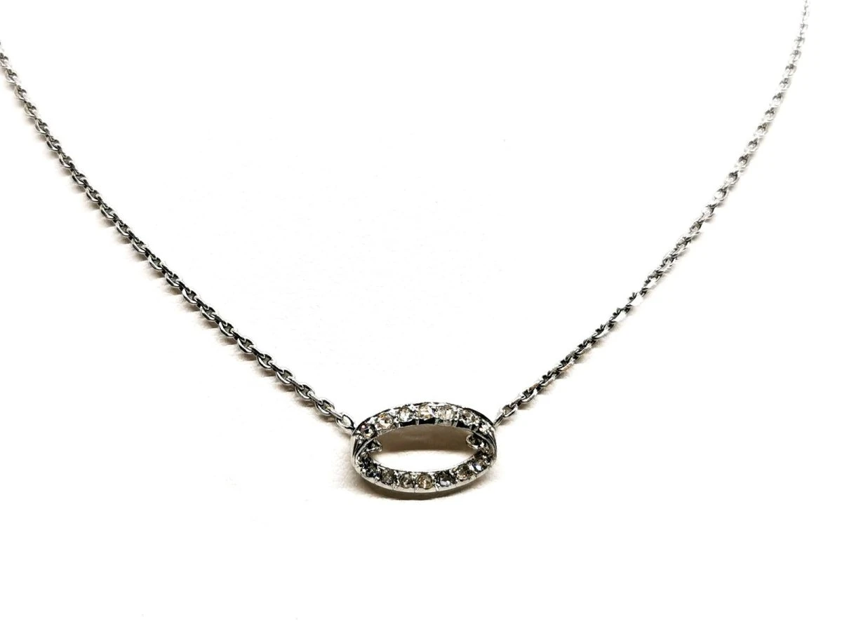 Collier Pendentif Oval En Or Blanc Et Diamants 2 Collier Pendentif Oval En Or Blanc Et Diamants – Image 2