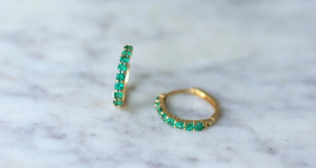 Créoles Emeraudes Sur Or Jaune 7 Créoles Emeraudes Sur Or Jaune – Image 7