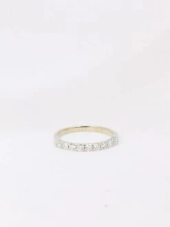 Demi-Alliance Américaine En Or Blanc Et Diamants 0,36 Ct