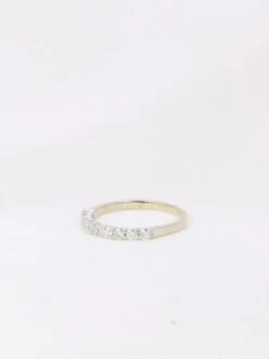 Demi-Alliance Américaine En Or Blanc Et Diamants 0,36 Ct -Castafiore Boutique demi alliance americaine en or blanc et diamants 036 ct 811189