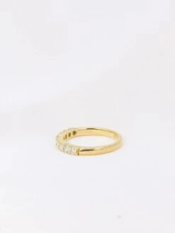 Demi-Alliance Américaine En Or Jaune Et Diamants 0,36 Ct 11 Demi-Alliance Américaine En Or Jaune Et Diamants 0,36 Ct -Castafiore Boutique demi alliance americaine en or jaune et diamants 036 ct 671379