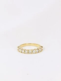 Demi-Alliance Américaine En Or Jaune Et Diamants 0,72 Ct