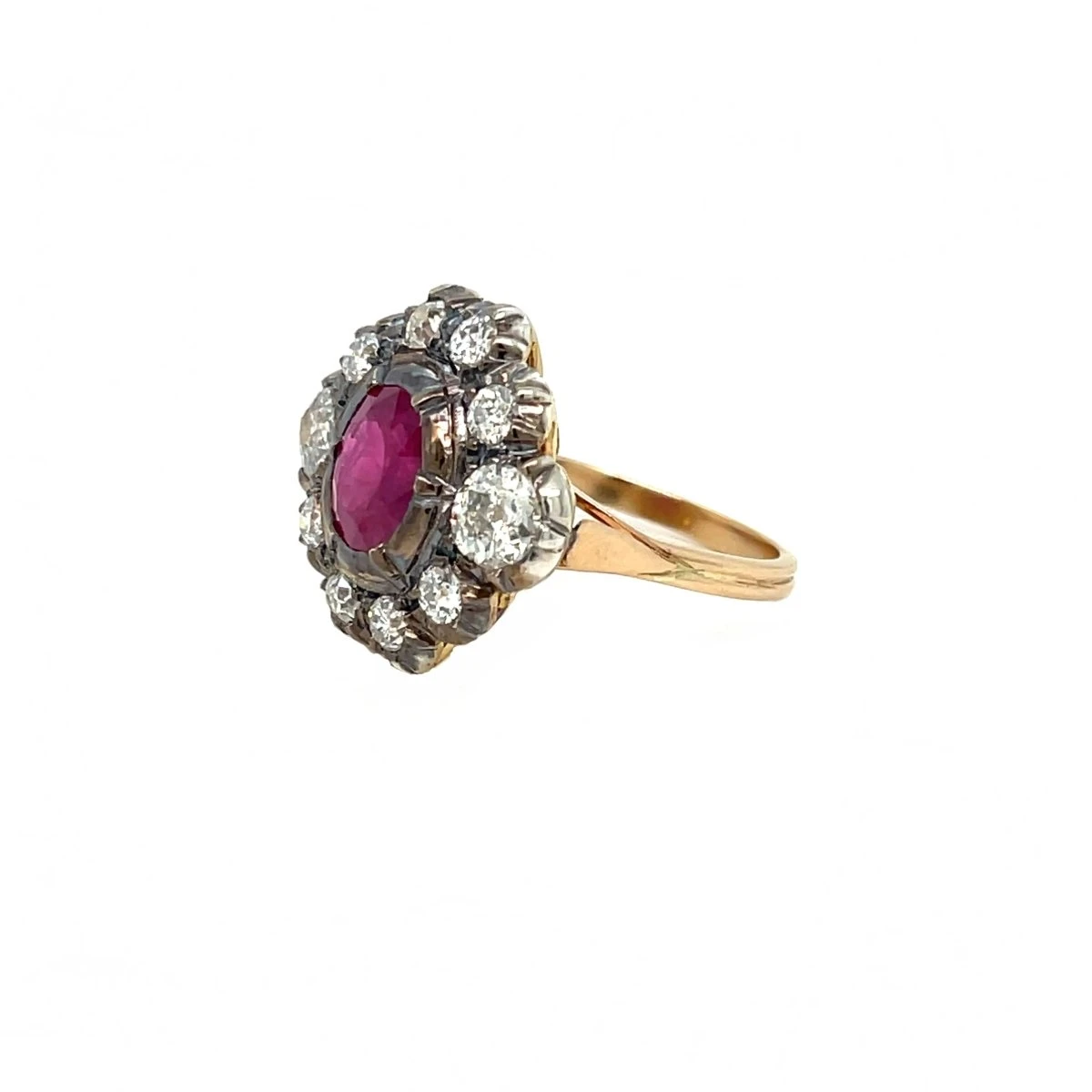 Late 19th Century 2.05 Carat Ruby Diamond Gold Cluster Ring 6 Late 19th Century 2.05 Carat Ruby Diamond Gold Cluster Ring – Image 6