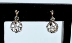 Boucles D’oreilles En Or 18 Carats Et Diamants, époque 1900.