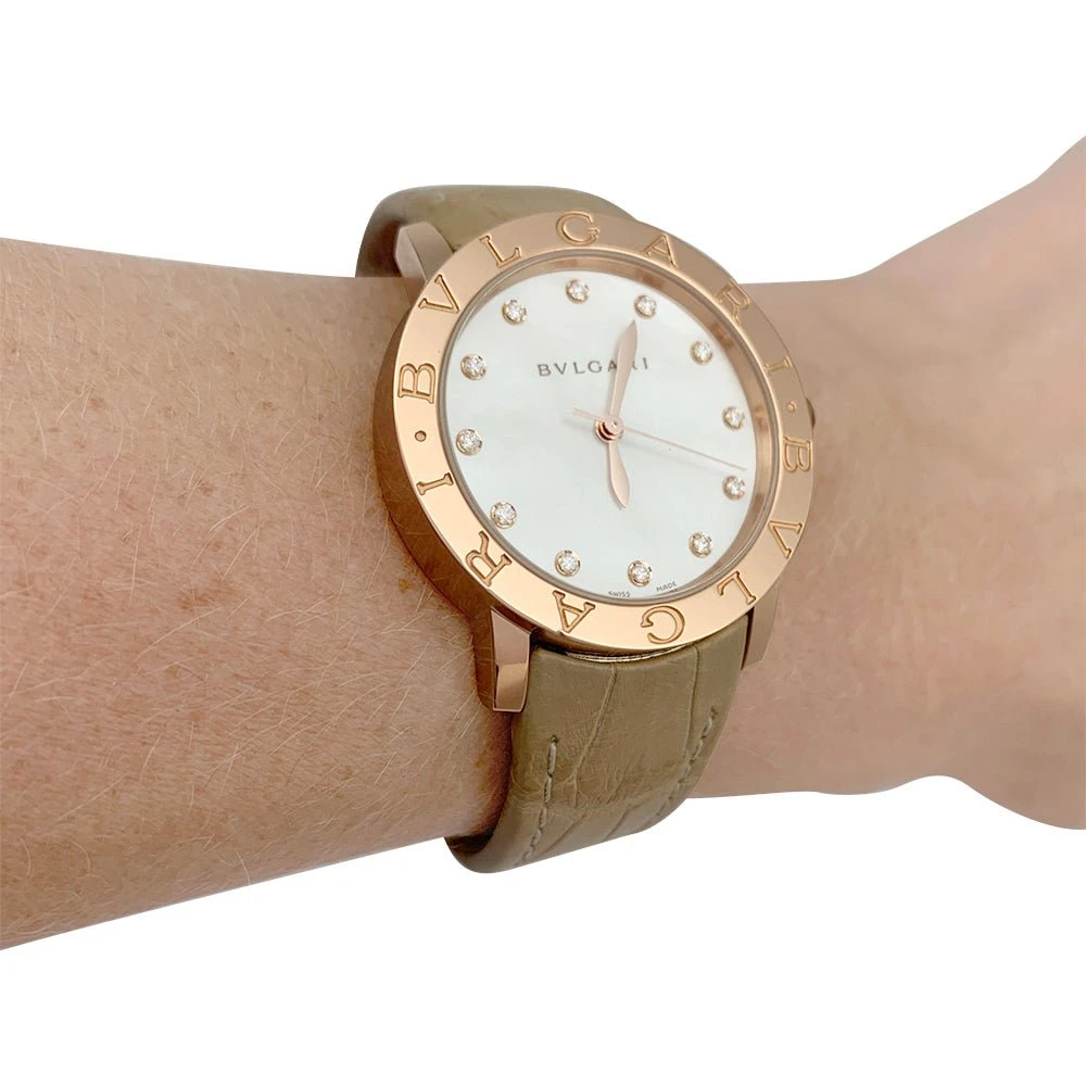 Miller Montre Bulgari, "BB33", Or Rose, Nacre Et Diamants. 2 Miller Montre Bulgari, "BB33", Or Rose, Nacre Et Diamants. – Image 2