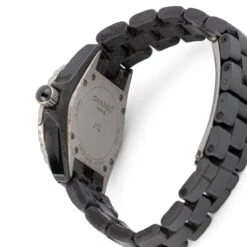 Montre CHANEL "J12 Chrono" En Céramique Et Diamants 10 Montre CHANEL "J12 Chrono" En Céramique Et Diamants -Castafiore Boutique montre chanel j12 chrono en ceramique et diamants 281213