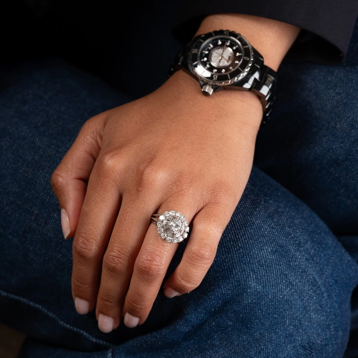 Montre CHANEL "J12 Chrono" En Céramique Et Diamants 2 Montre CHANEL "J12 Chrono" En Céramique Et Diamants – Image 2