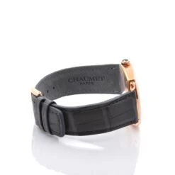 Montre CHAUMET "Dandy" En Or, Cuir Et Saphir 8 Montre CHAUMET "Dandy" En Or, Cuir Et Saphir -Castafiore Boutique montre chaumet dandy en or cuir et saphir 696339