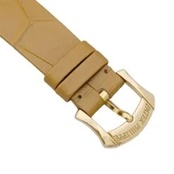 Miller Montre PATEK PHILIPPE "Calatrava Moon Phase" Or Jaune, Nacre, Diamants, Cuir. -Castafiore Boutique montre patek philippe calatrava moon phase or jaune nacre diamants cuir 691549