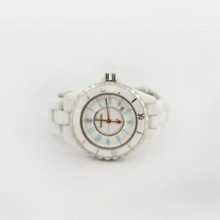 Montre Quartz CHANEL "J12" En Céramique Blanche 9 Montre Quartz CHANEL "J12" En Céramique Blanche -Castafiore Boutique montre quartz chanel j12 en ceramique blanche 156675