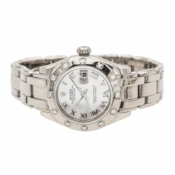 Montre ROLEX "Datejust Pearlmaster" En Or Blanc, Nacre, Saphir Et Diamants 10 Montre ROLEX "Datejust Pearlmaster" En Or Blanc, Nacre, Saphir Et Diamants -Castafiore Boutique montre rolex datejust pearlmaster en or blanc nacre saphir et diamants 358209