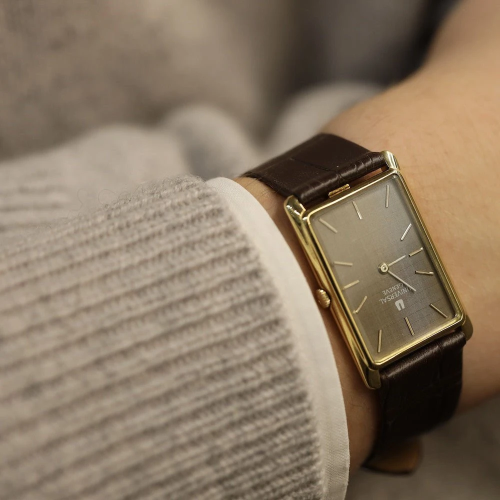 Montre UNIVERSAL GENEVE En Or Jaune Et Mécanique 2 Montre UNIVERSAL GENEVE En Or Jaune Et Mécanique – Image 2