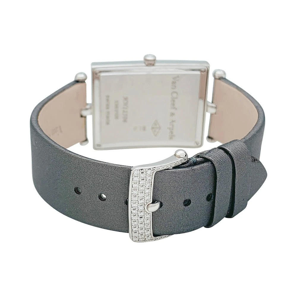 Miller Montre Quartz VAN CLEEF & ARPELS "Classique Arpels" En Or Blanc, Nacre, Satin Et Diamants 4 Miller Montre Quartz VAN CLEEF & ARPELS "Classique Arpels" En Or Blanc, Nacre, Satin Et Diamants – Image 4