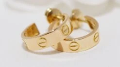 Paire De Boucles D'oreilles CARTIER Love En Or Jaune -Castafiore Boutique paire de boucles doreilles cartier love en or jaune 163256