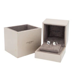 Boucles D'oreilles Créoles CHAUMET "Liens" En Or Blanc -Castafiore Boutique paire de boucles doreilles chaumet liens en or blanc 616754