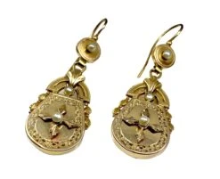 Paire De Boucles D’oreilles En Or Jaune Et Perles Fines