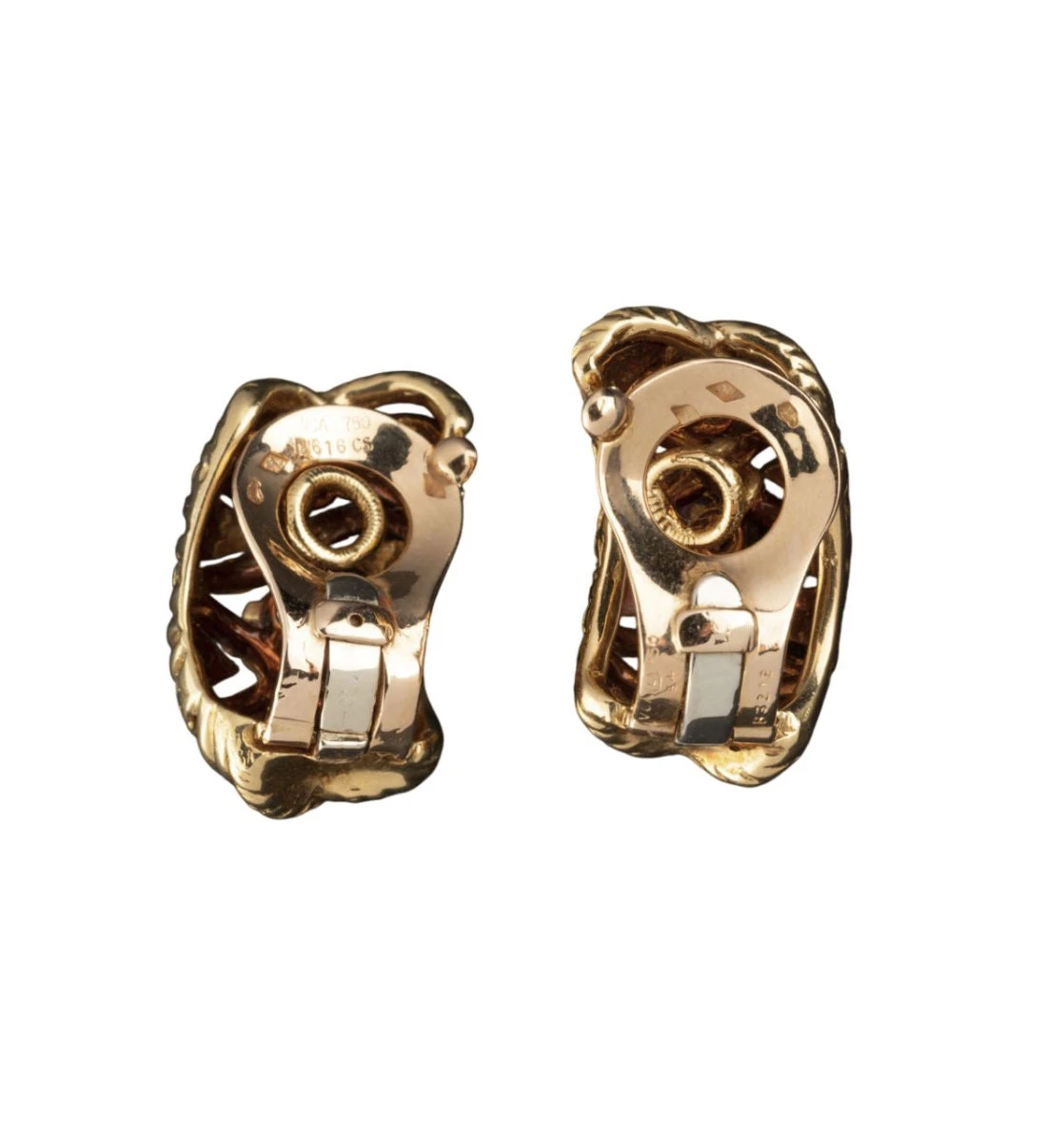 Paire De Clip D'oreille ANDRE VASSORT X VAN CLEEF & ARPELS En Or Jaune, Rubis Et Diamants 2 Paire De Clip D'oreille ANDRE VASSORT X VAN CLEEF & ARPELS En Or Jaune, Rubis Et Diamants – Image 2