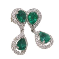 Pendants D'oreille En Or Blanc, émeraudes Et Diamants -Castafiore Boutique pendants doreille en or blanc emeraudes et diamants 702422