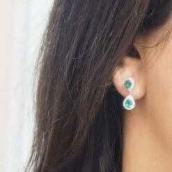 Pendants D'oreille En Or Blanc, émeraudes Et Diamants -Castafiore Boutique pendants doreille en or blanc emeraudes et diamants 949061